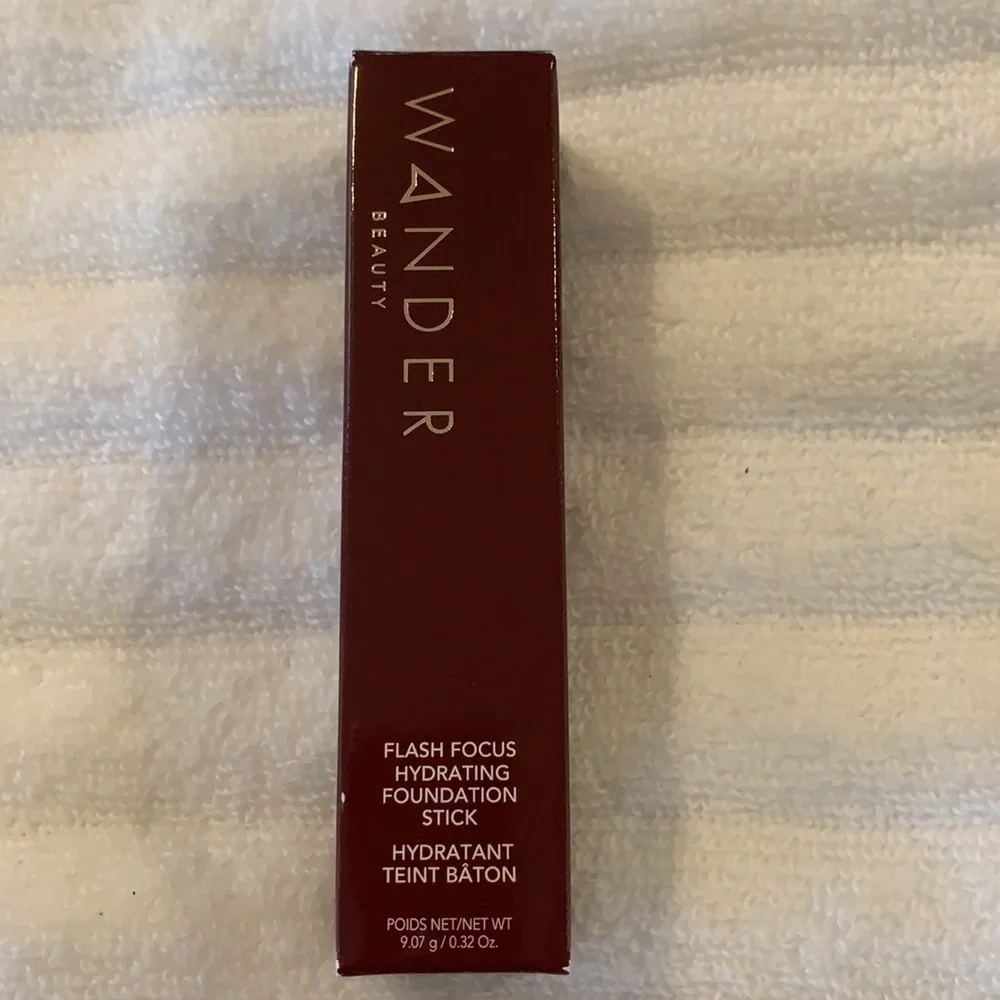 Wander Beauty Flash Focus Foundation. Color-Tan.​​​​​​​​​​​​​​​​​​​